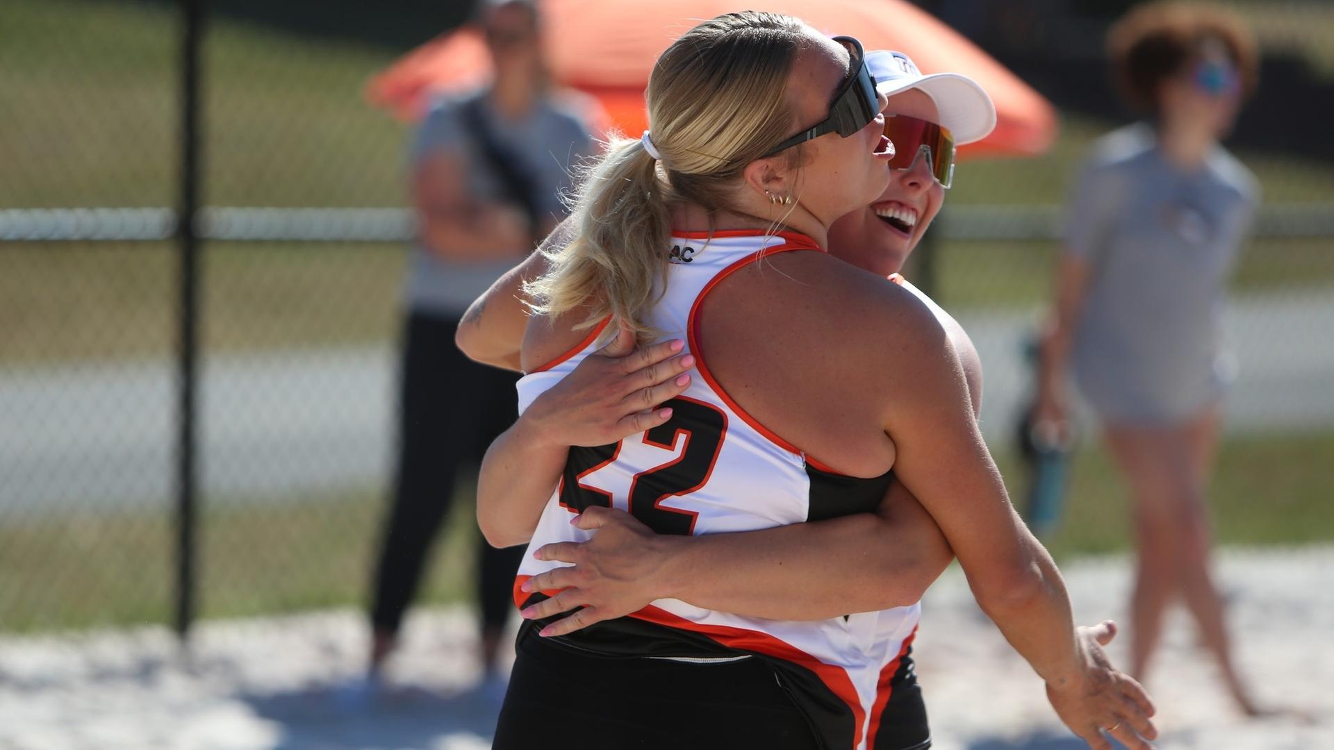 Pioneers sweep day two at AVCAs, earn Bronze Bracket bye