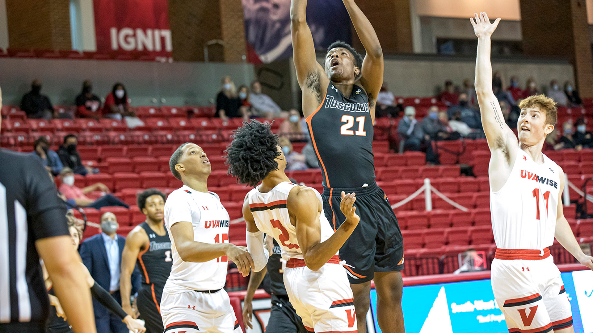 Gibson hits game-winning free throws, Legiste has career night in memory of his sister