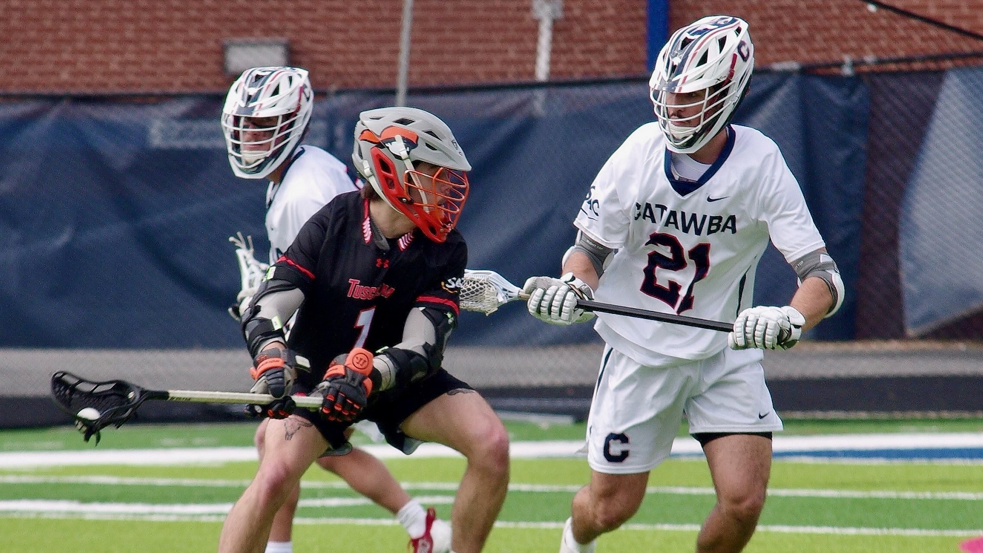 Pioneers drop SAC opener to Catawba
