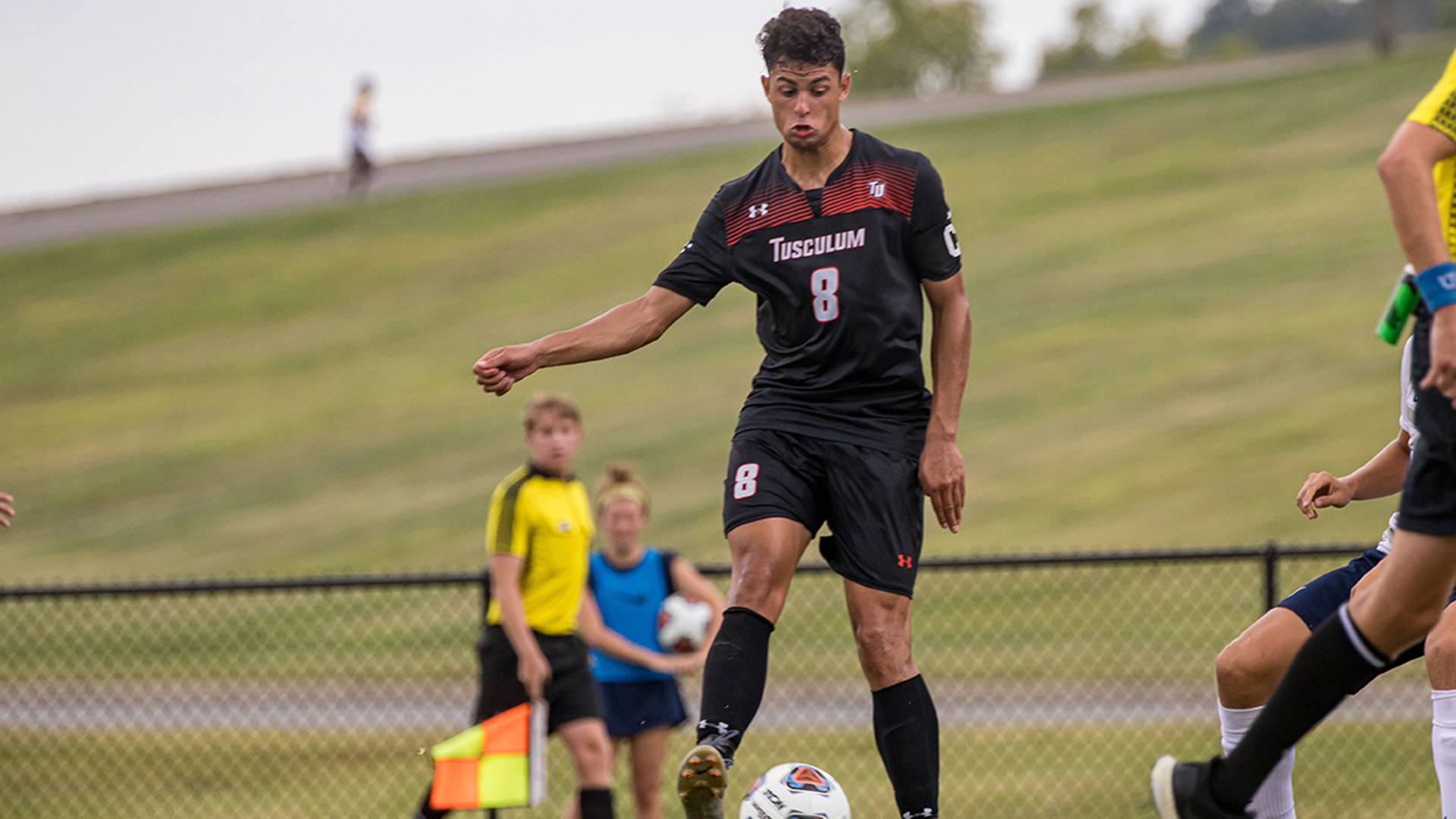 Pioneers drop 4-2 decision to Mars Hill