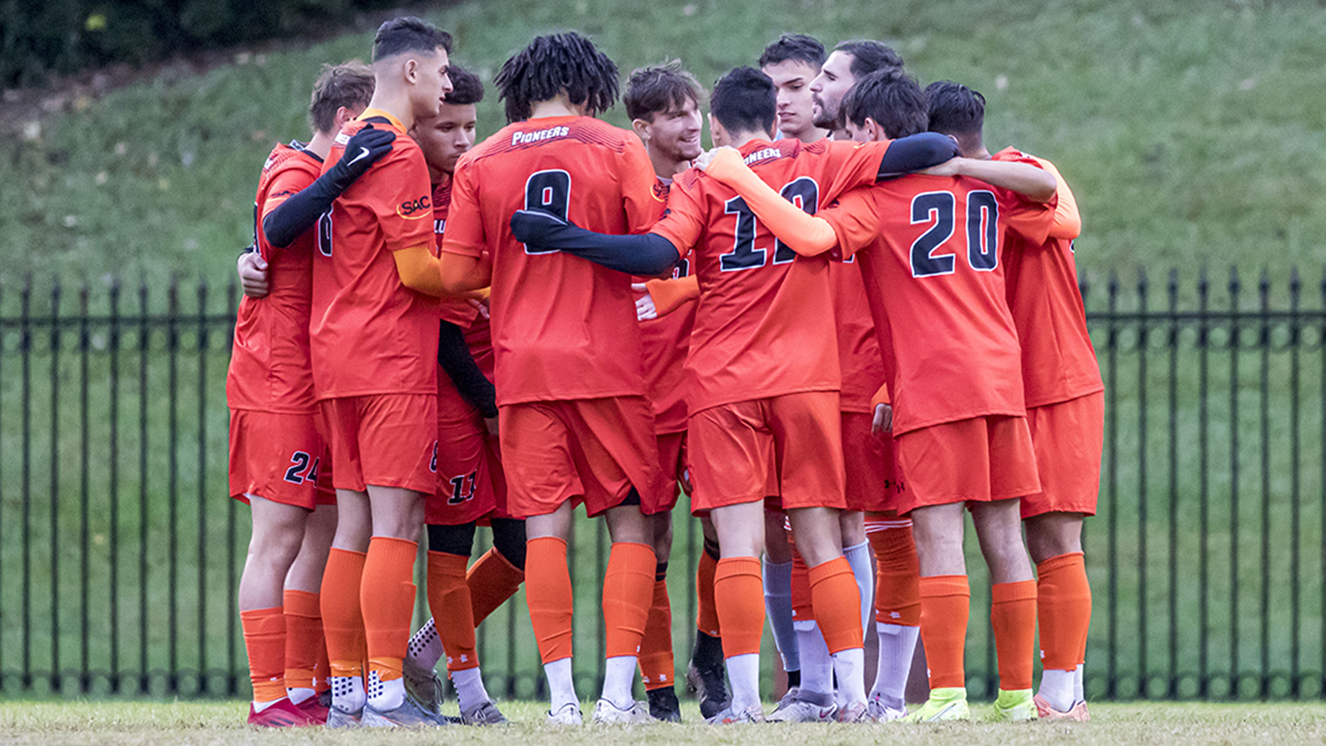 Pioneers to face Queens on Senior Night