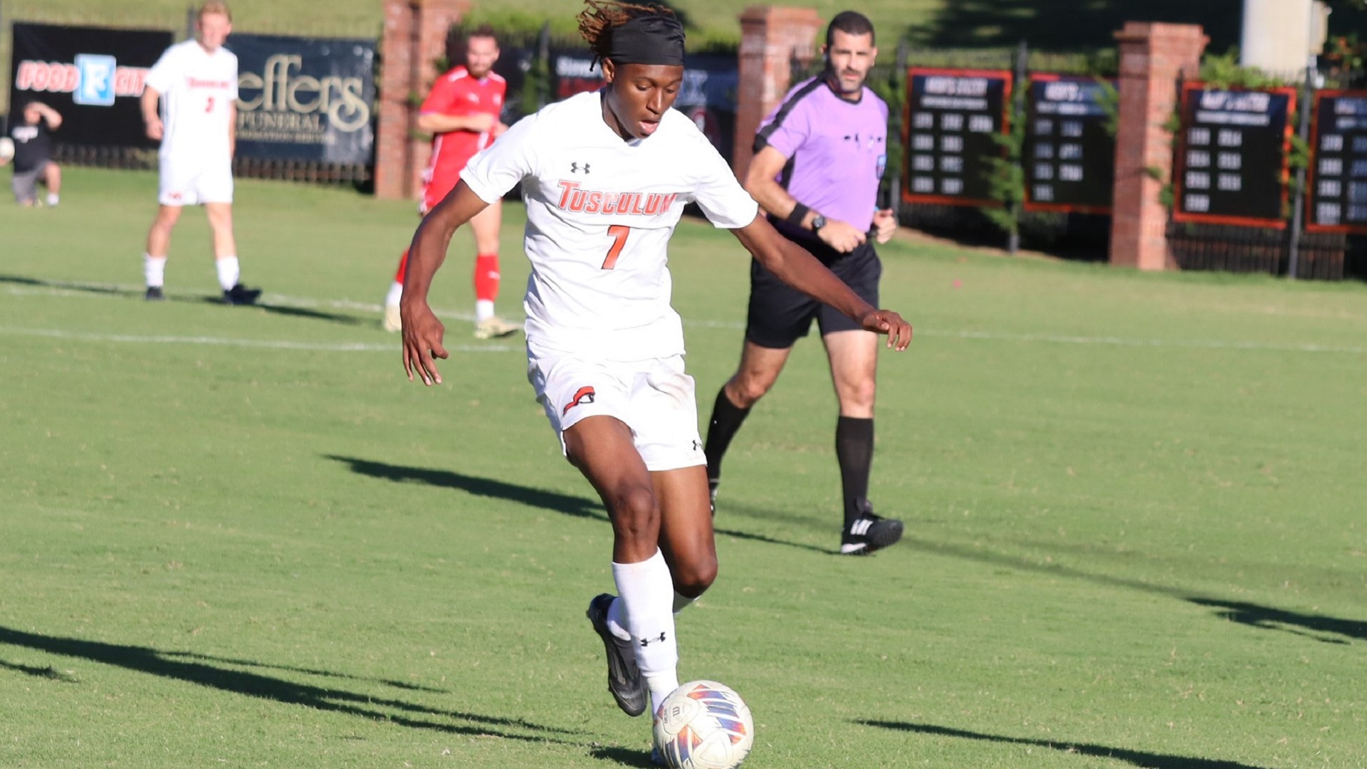 Pioneers drop 2-1 matchup to fifth-ranked Wingate