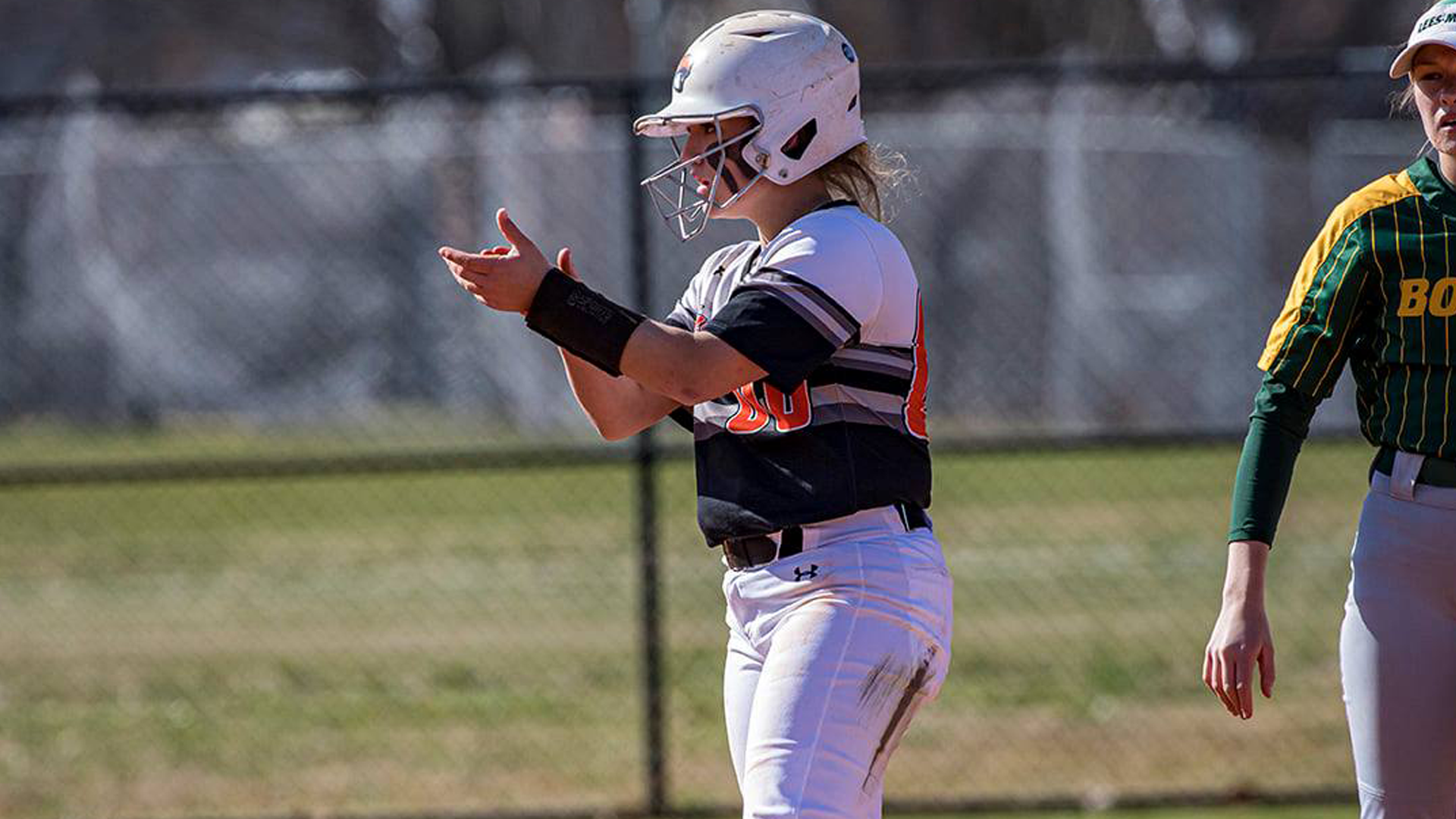 Pioneers and Bobcats split doubleheader