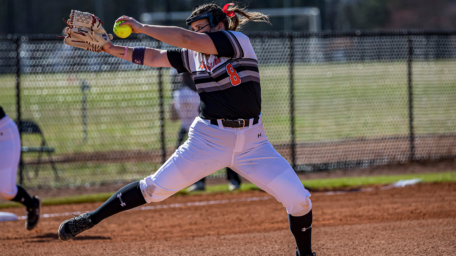 Pioneers split road pair at Carson-Newman
