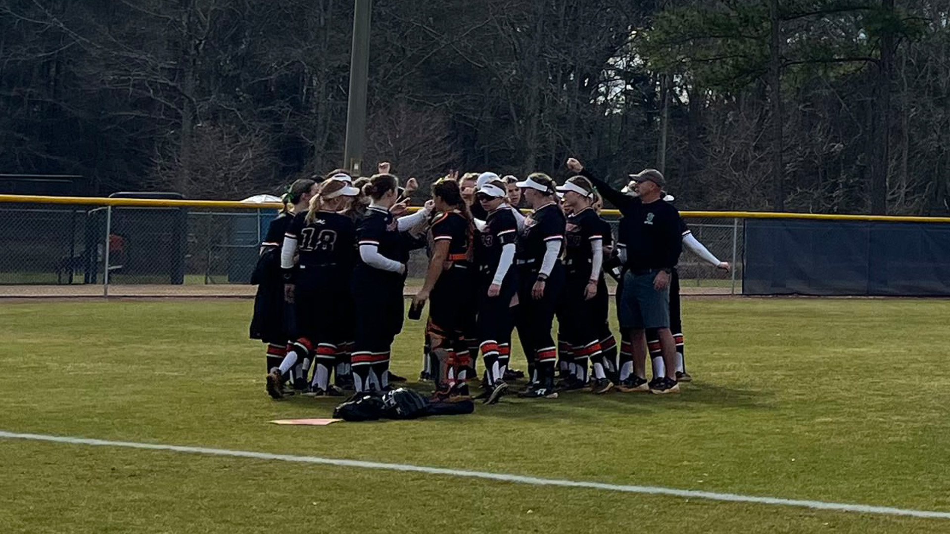 Huddle - McKinlay Bryant