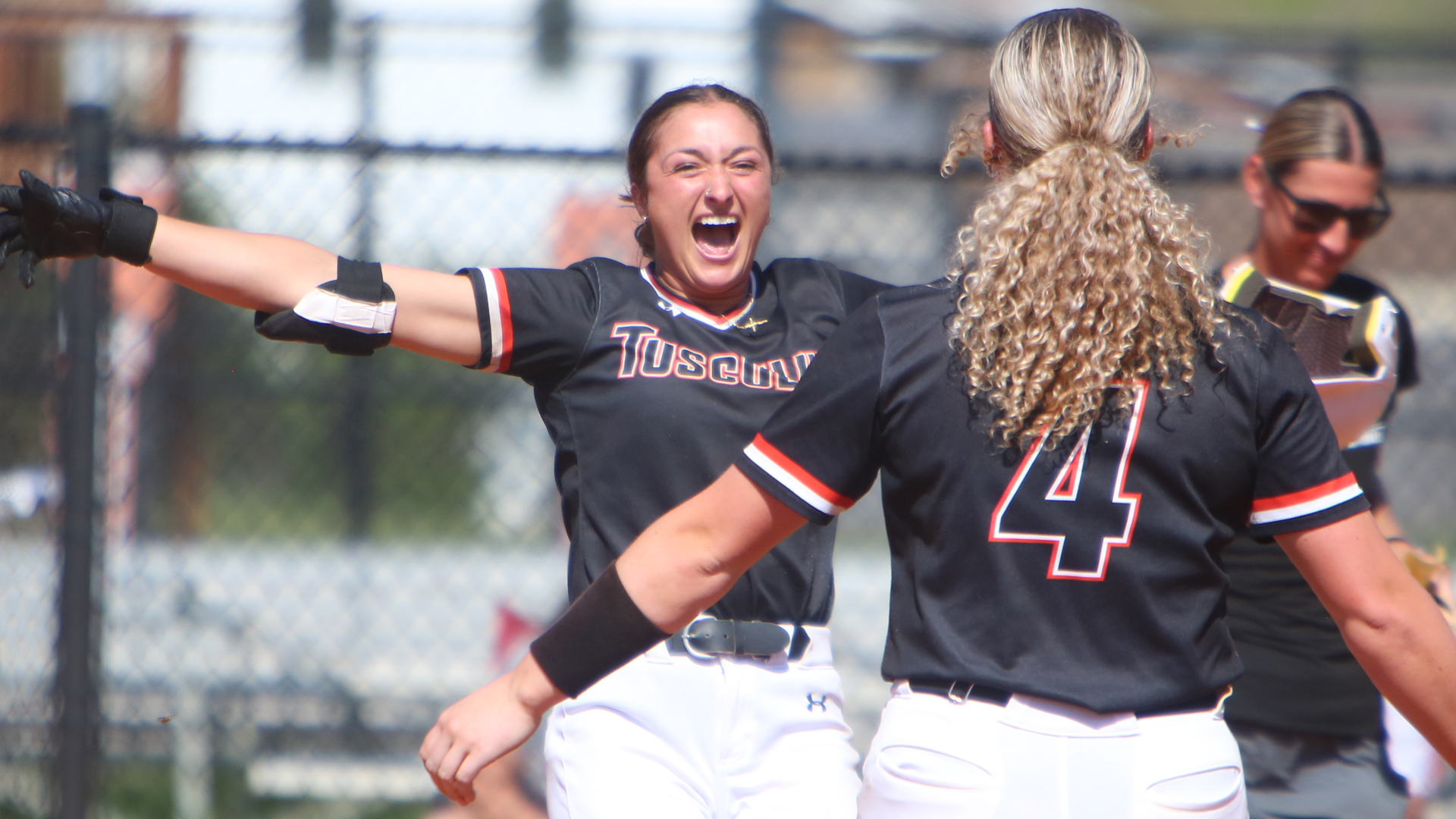 Tusculum splits with ranked LR via walk-off
