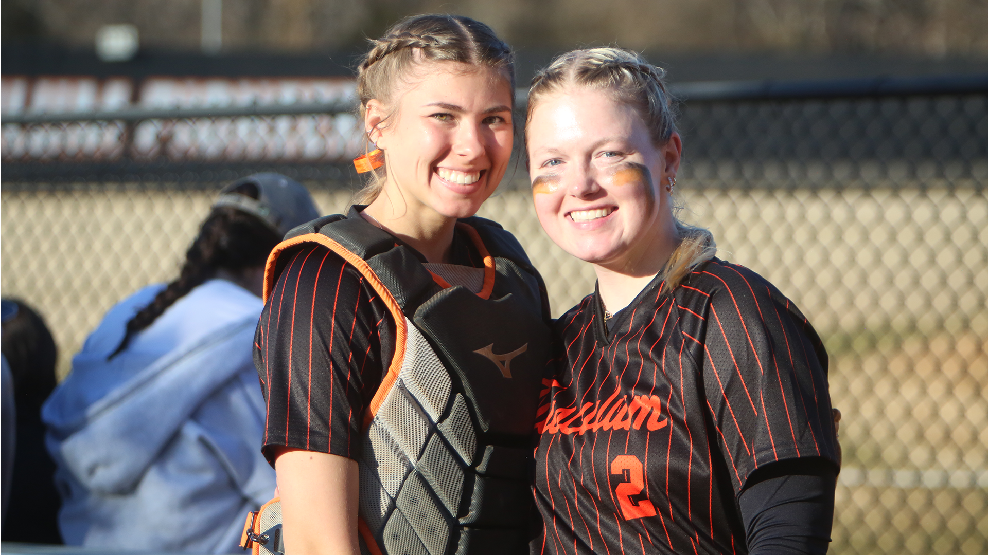Pioneers down Mountain Lions in high-scoring twinbill