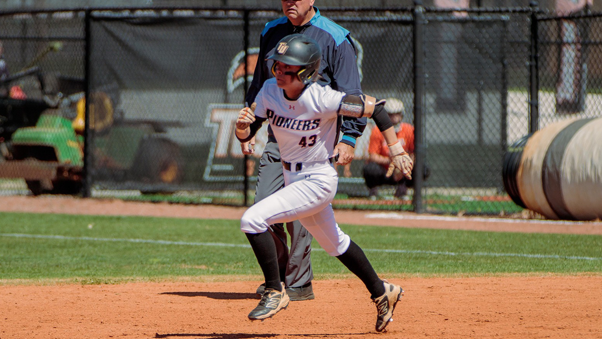 Railsplitters win twice over Pioneers