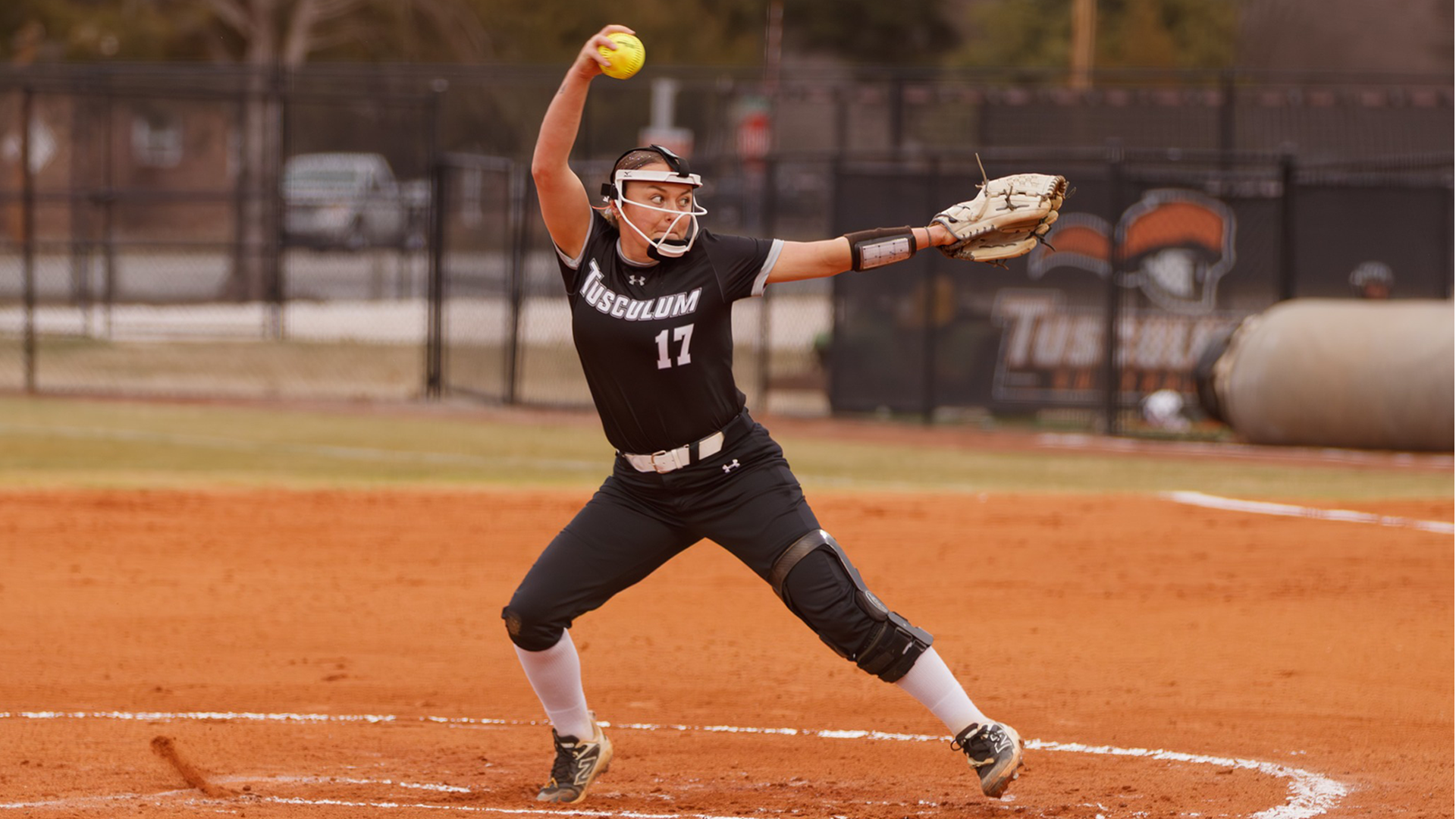 Stonesifer throws second-straight shutout as Pioneers split with Crusaders