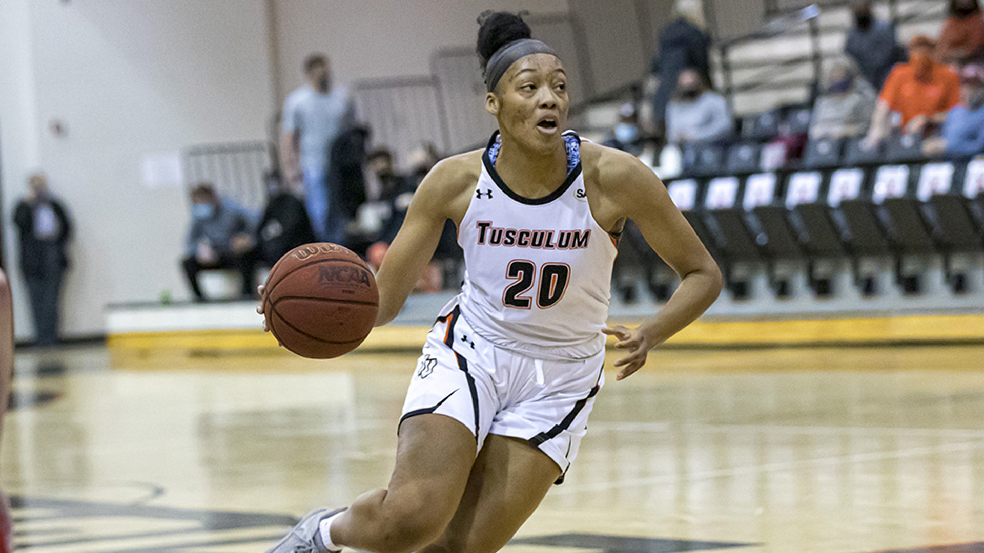 Pioneers grab sixth straight win, 67-44 over Lenoir-Rhyne
