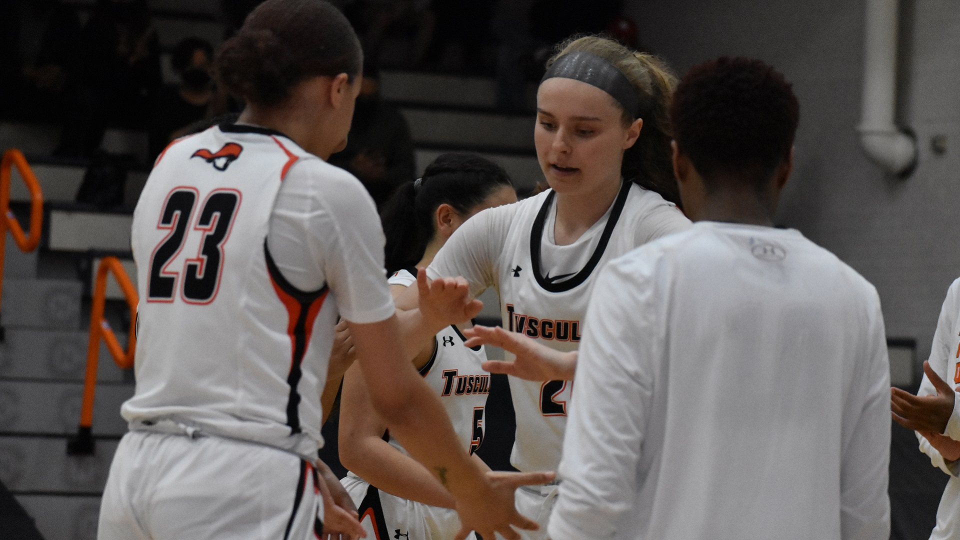 Arnwine scores career-high 26, Pioneers beat Tuskegee 77-64 in NCAA opener