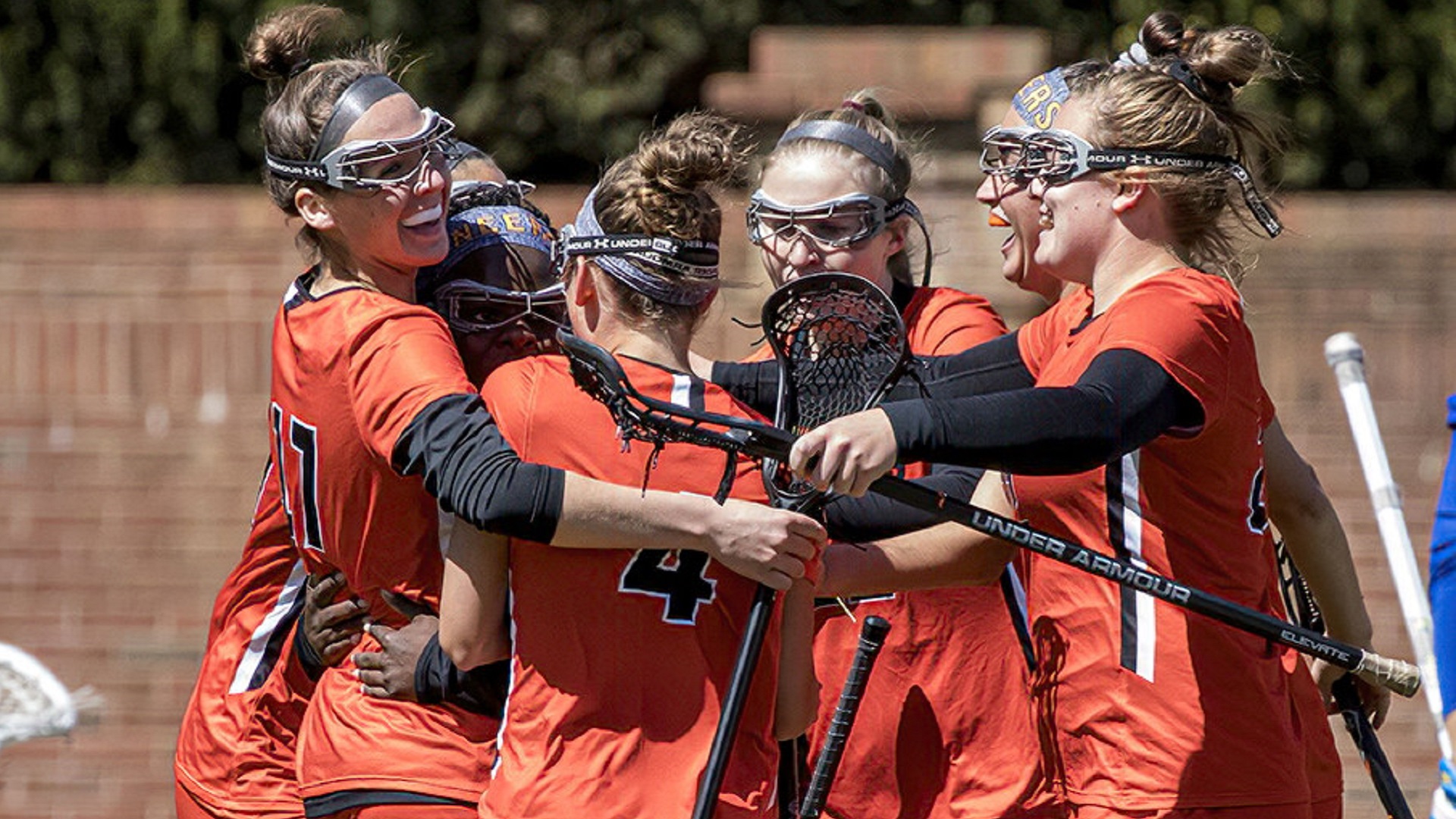 Pioneers to visit top-ranked Queens on Saturday