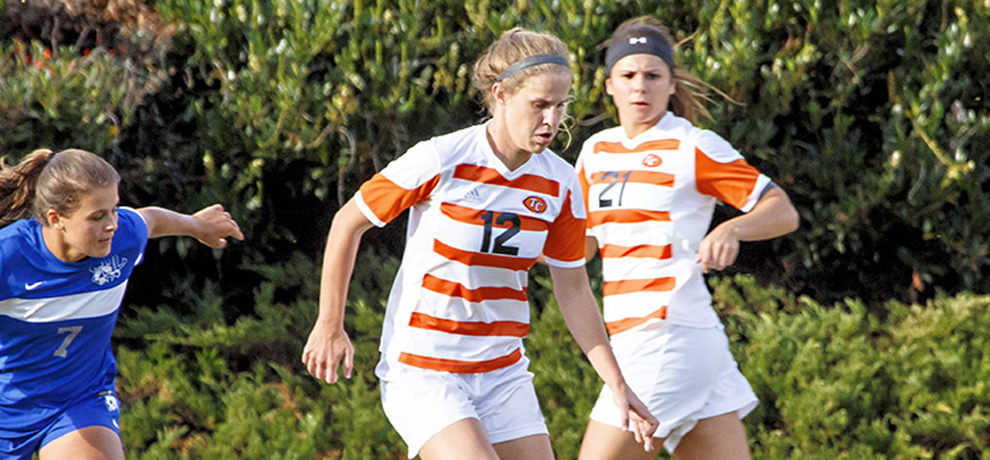 Late goal gives Pioneers 1-0 win over Mars Hill