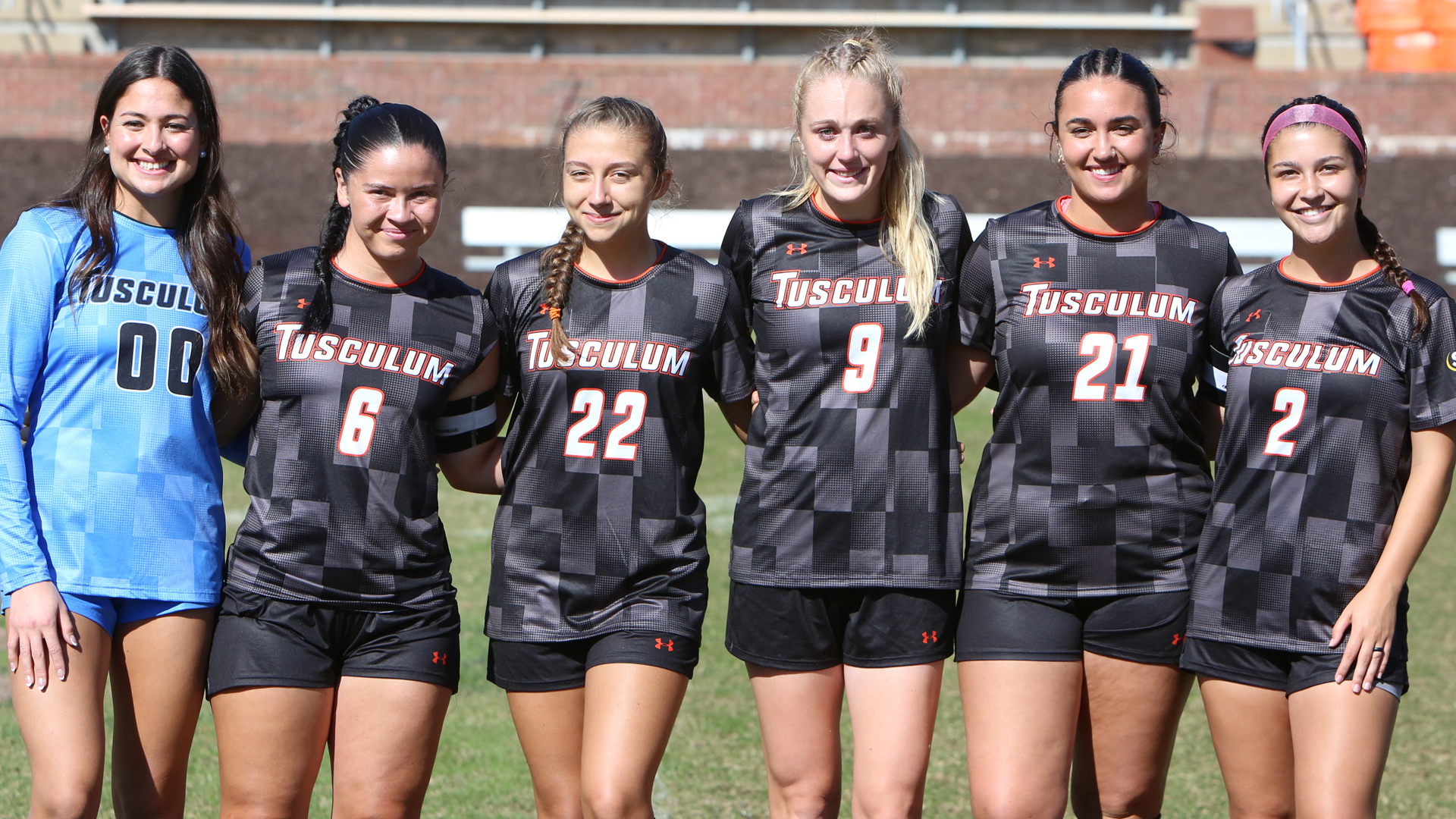 Ninth-ranked Lenoir-Rhyne comes back for 2-1 win over Pioneers