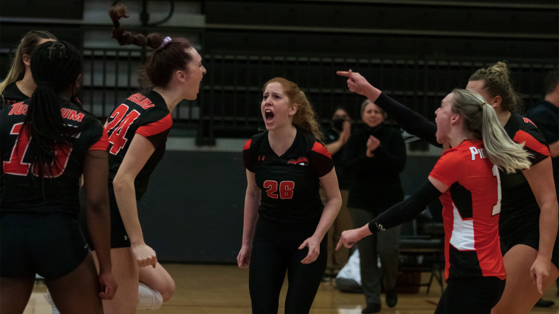 Pioneers handle the Catawba Indians