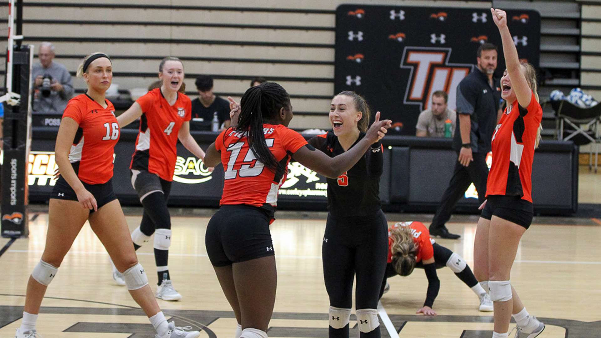 Pioneers wrangle Cobras in season sweep